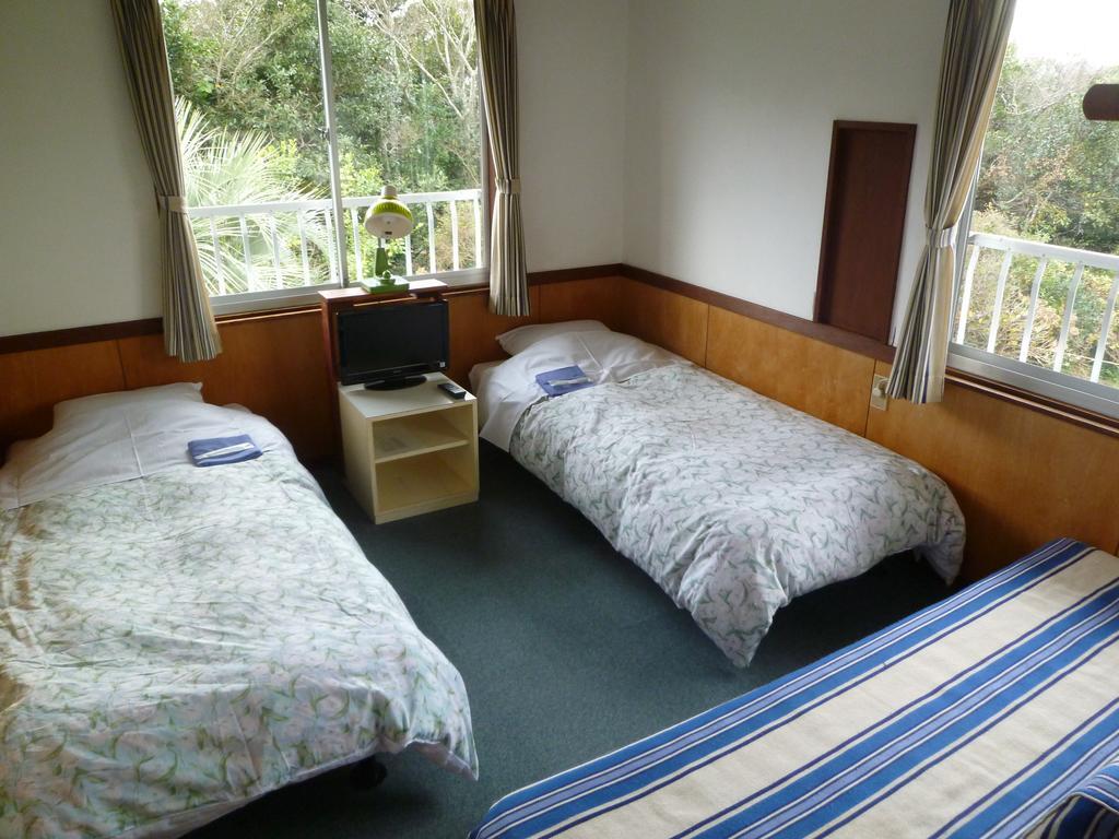 Pension Flora Tateyama  Exteriör bild
